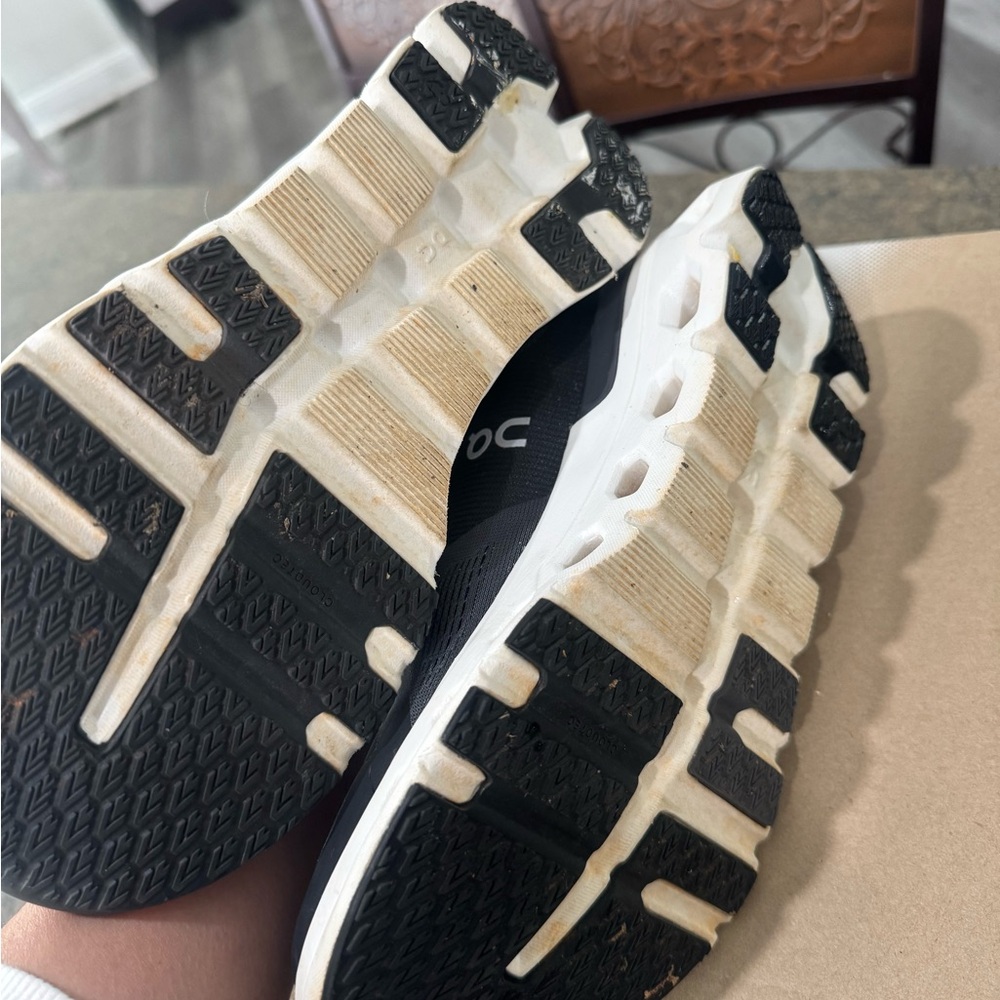 On cloud runner 2 - image 4